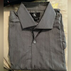 2 Calvin Klein men’s long sleeve shirts